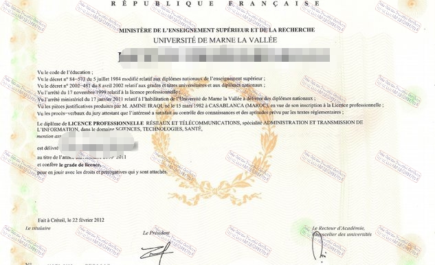 Copy Fake Université de Marne La Vallée Diploma