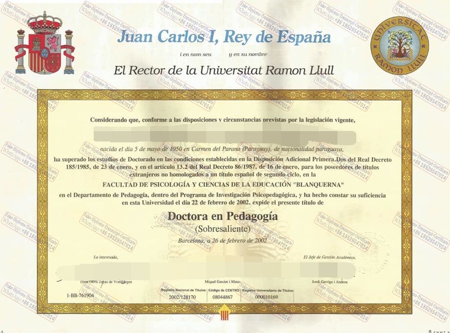 Fake Universitat Ramon Llull Diploma